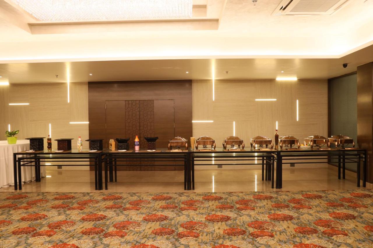 Sarovar Portico Rivera Ahmedabad Eksteriør billede