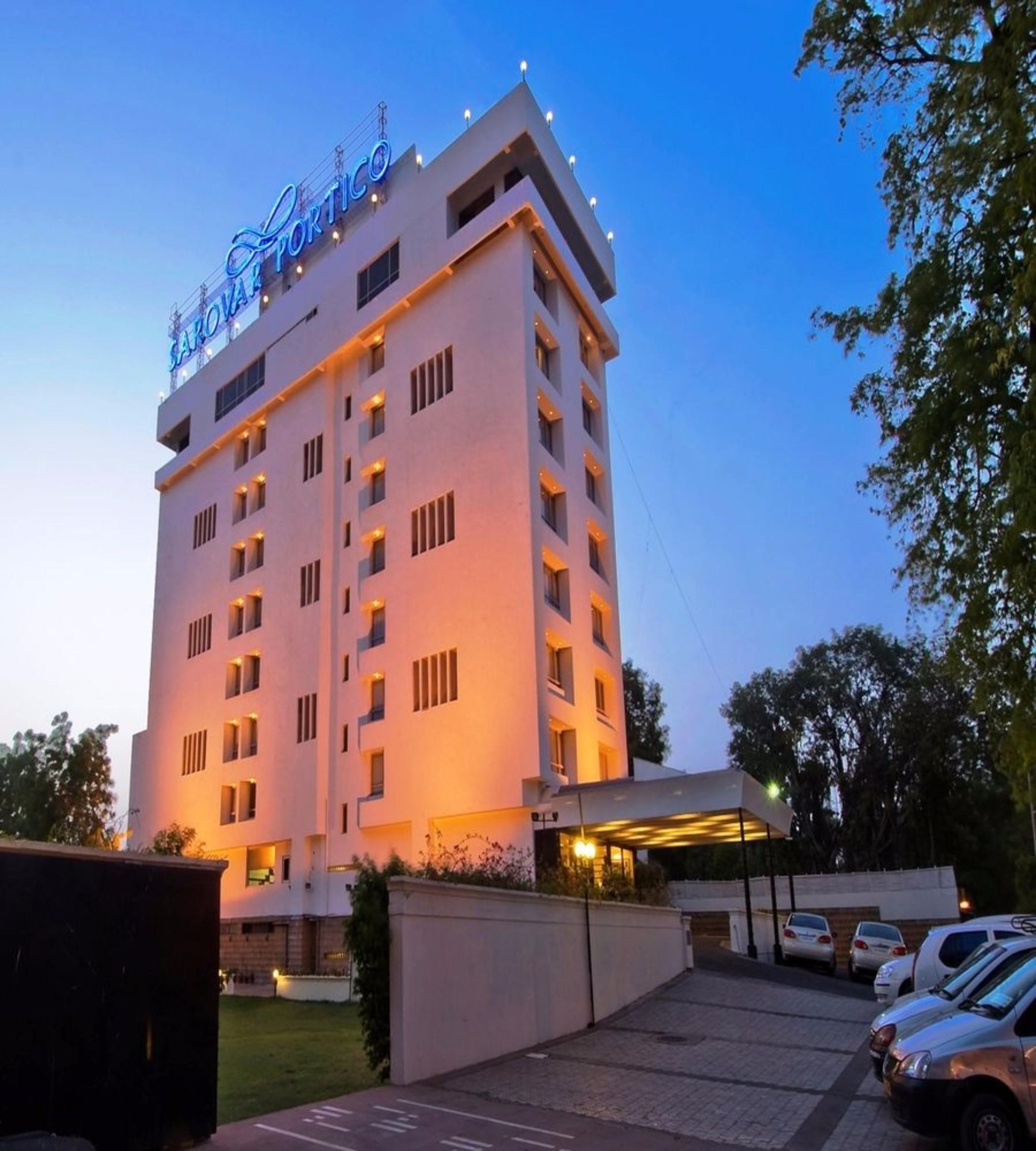 Sarovar Portico Rivera Ahmedabad Eksteriør billede