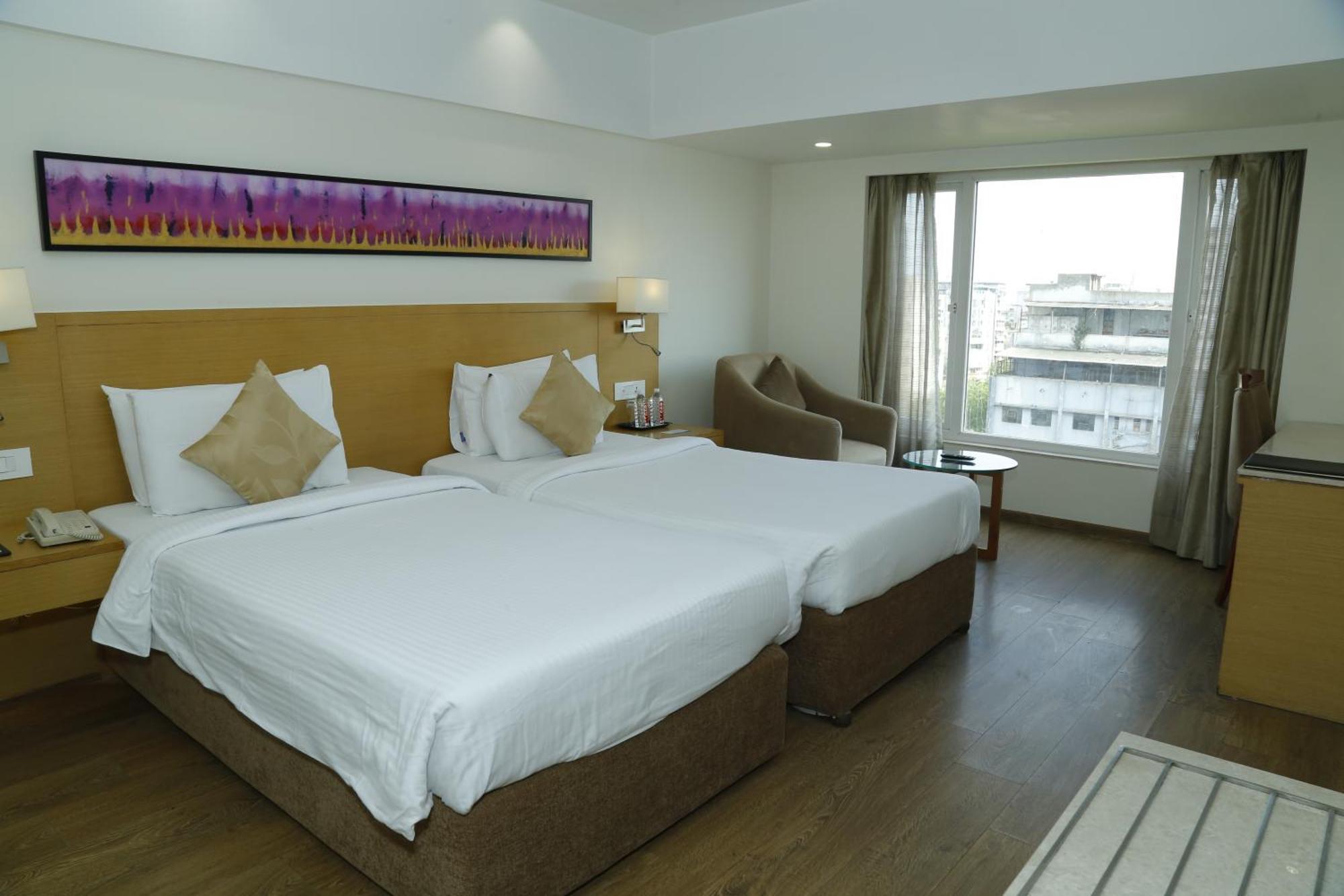 Sarovar Portico Rivera Ahmedabad Eksteriør billede