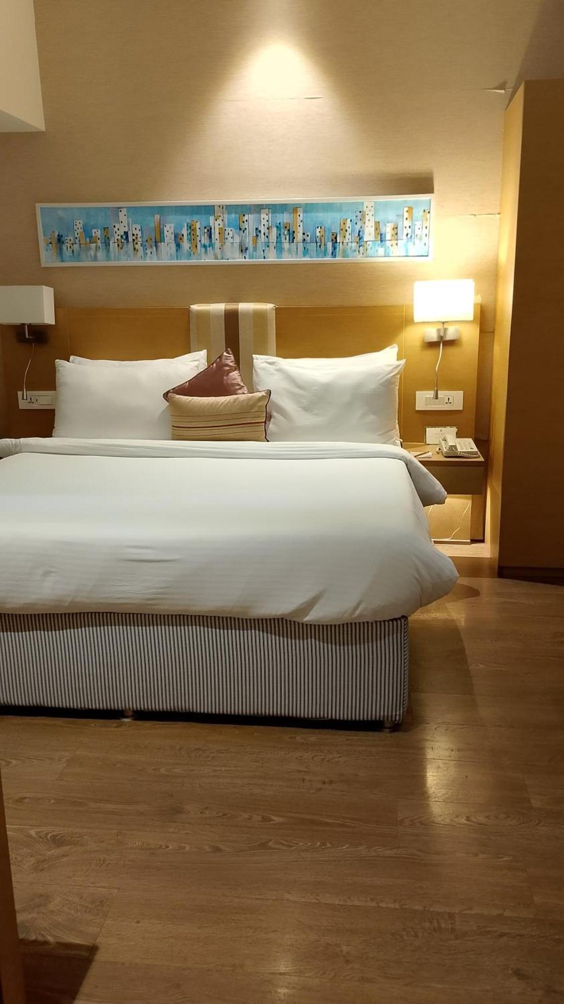 Sarovar Portico Rivera Ahmedabad Eksteriør billede