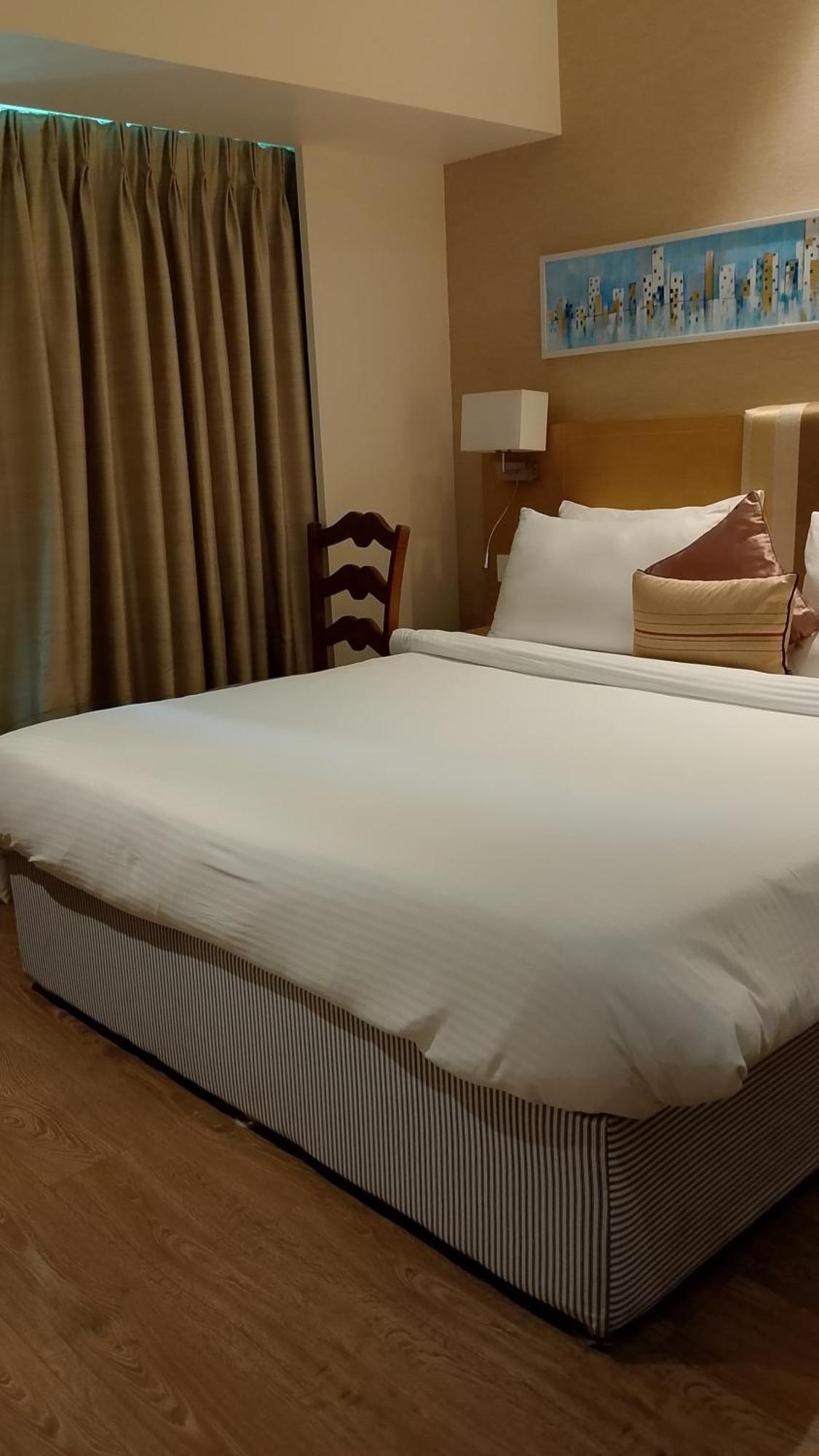 Sarovar Portico Rivera Ahmedabad Eksteriør billede