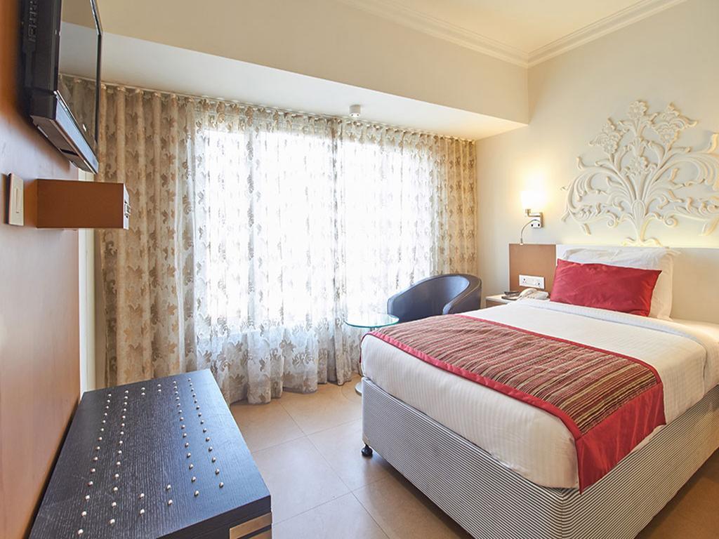 Sarovar Portico Rivera Ahmedabad Eksteriør billede