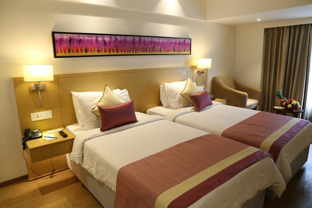 Sarovar Portico Rivera Ahmedabad Eksteriør billede