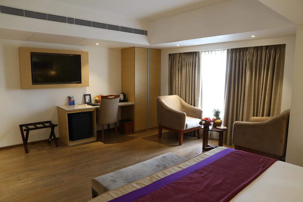 Sarovar Portico Rivera Ahmedabad Eksteriør billede