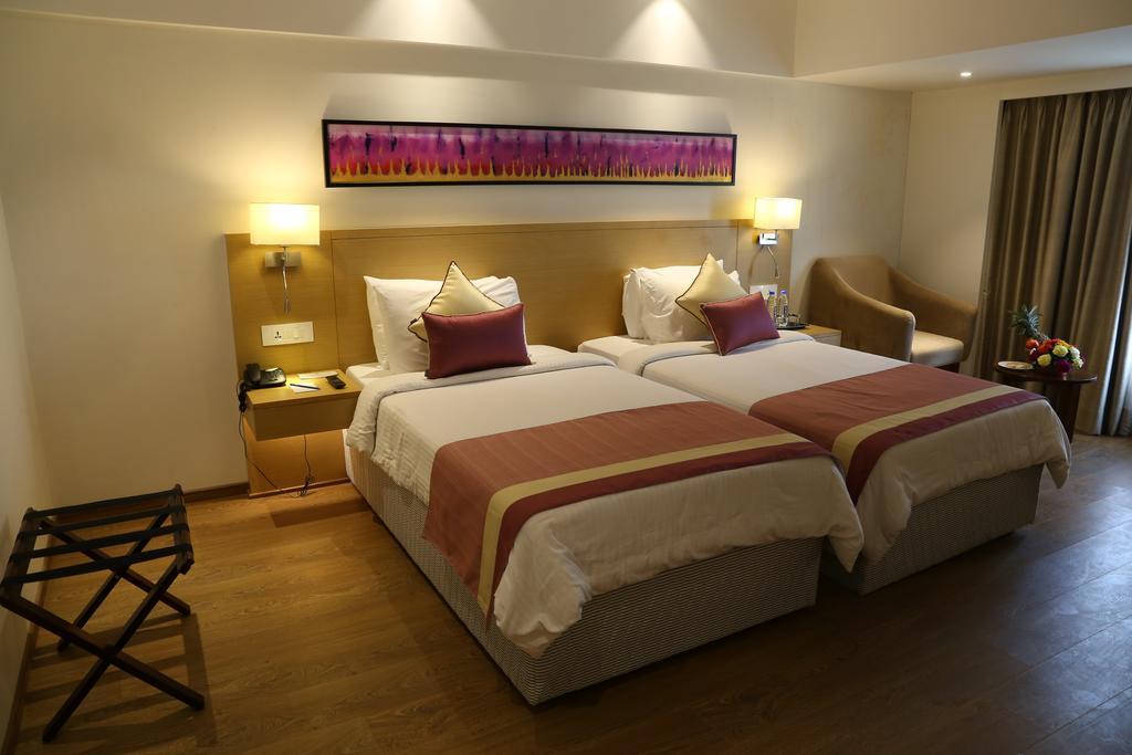 Sarovar Portico Rivera Ahmedabad Eksteriør billede