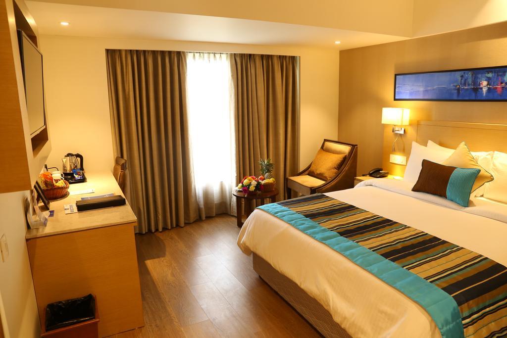 Sarovar Portico Rivera Ahmedabad Eksteriør billede